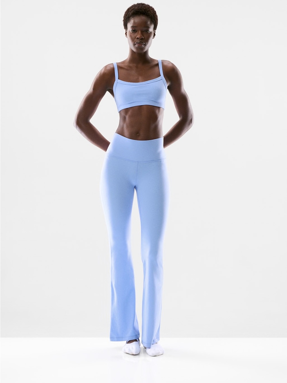 Aritzia Golden BUTTER Cheeky Hi-Rise Flare Legging